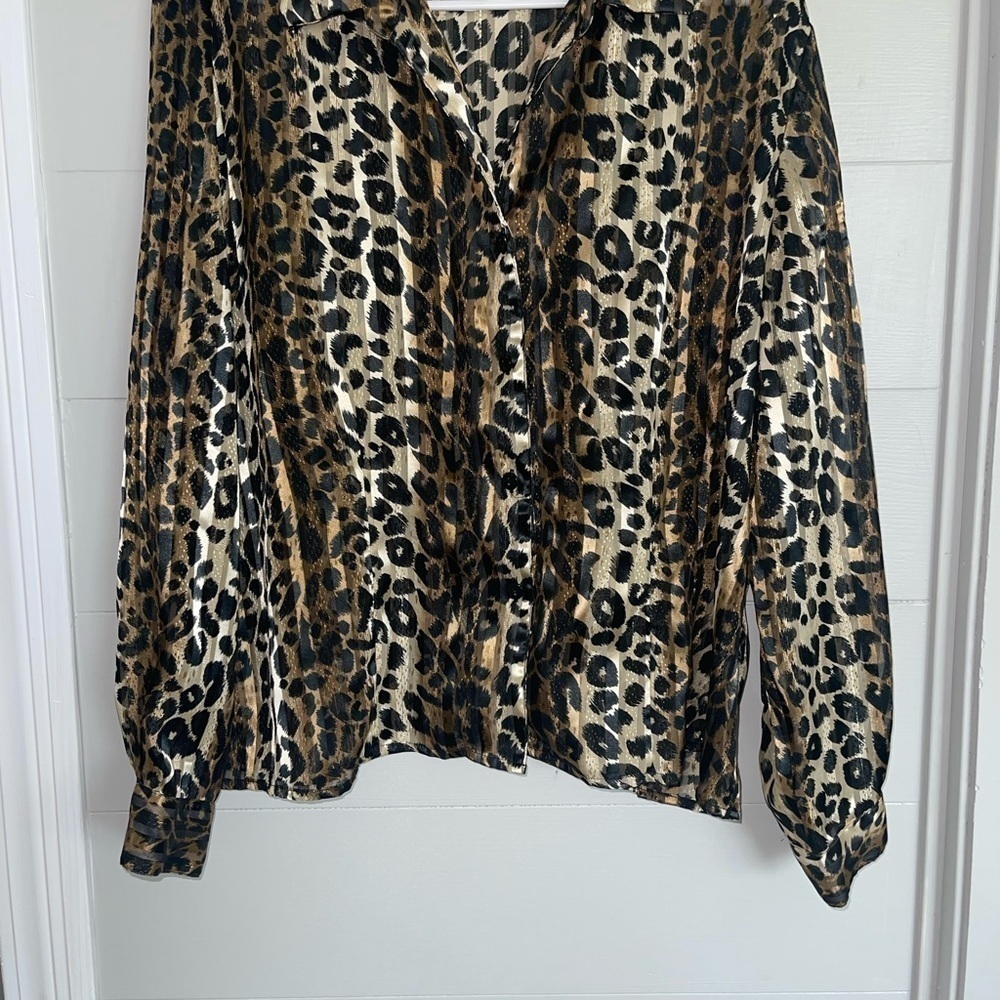 Dress barn | Leopard Print Button Up Long Sleeve Blouse Size XL - Picture 3 of 9